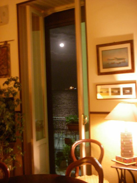 Bed And Breakfast Latomare Neapel Exterior foto